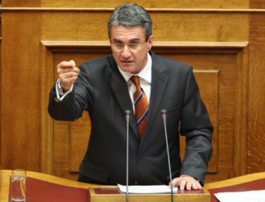 Βουλή: Ερώτηση Λοβέρδου σε Τσακαλώτο για λαθρεμπόριο τσιγάρων